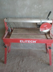 Грузчик, дизайнер Александр Николаевич Андронов