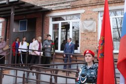Школа Средняя школа №72 с углубленным изучением отдельных предметов им. М. Н. Толстихина, с рейтингом 3.9 - находится по адресу Красноярск, улица Академика Курчатова, 7 