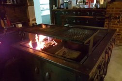 KOSMOSS Grill&Bar, с рейтингом 4.5 - находится по адресу Алматы, микрорайон Коктем-2, 1 