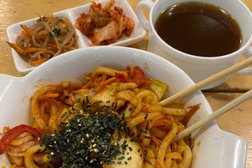Кафе-бакалея Korean Food Story, с рейтингом 4 - находится по адресу Алматы, Аль-Фараби проспект, 19 к2Б 