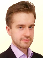 Бухгалтер, преподаватель математики Максим Кириллович Измайлов