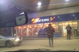 Автозаправка Сургутнефтегаз, с рейтингом 5 - находится по адресу Великий Новгород, Парковая улица, 23 к2 