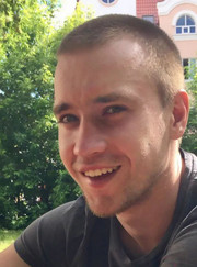 Автослесарь, автоэлектрик Владимир Евгеньевич Легков