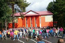 Областной детский оздоровительно-образовательный лагерь Остров детства, с рейтингом 4.6 - находится по адресу Тюмень, Салаирский тракт 10 километр, 2 ст1 