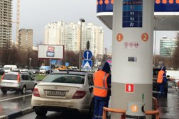 Автозаправка Роснефть, с рейтингом 5 - находится по адресу Москва, 60-летия Октября проспект, вл8в 