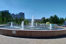 Парк им. Бауыржана Момышулы, с рейтингом 4 - находится по адресу Нур-Султан, Бауыржан Момышұлы проспект, 1/1 