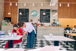 Американское кафе-кондитерская Whoopie Cakes, с рейтингом 3 - находится по адресу Алматы, Абая проспект, 35 