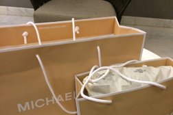 Бутик Michael Kors, с рейтингом 5 - находится по адресу Алматы, Аль-Фараби проспект, 77/8 