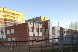 Башкирская гимназия №122, с рейтингом 4 - находится по адресу Республика Башкортостан, Уфа, Стадионная улица, 9 