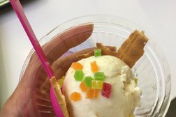 Сеть кафе-мороженое Baskin Robbins, с рейтингом 5 - находится по адресу Алматы, Самал 2-й микрорайон, 111 