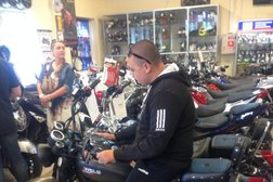 Мотосалон Скутер сити, с рейтингом 3.2 - находится по адресу Москва, улица Маршала Катукова, 1 