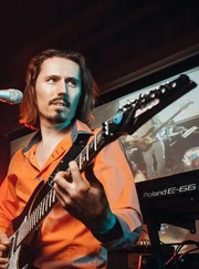 Певец, музыкант и Маргарита Мастер