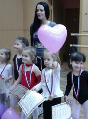 Тренер по художественной гимнастике, инструктор по стретчингу Юлия Сергеевна Короткова