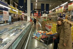 Metro, с рейтингом 3.9 - находится по адресу Самара, Уральская улица, 225 