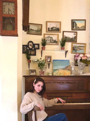 Художник, дизайнер Яна Мамадалиева