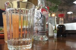 Автостоянка Скорость, с рейтингом 2.9 - находится по адресу Тверская область, трасса Москва-Санкт-Петербург 141 км, 3а 