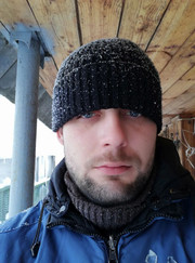 Грузчик, маляр-штукатур Роман Дмитриевич Островский