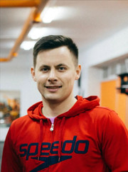 Тренер по бодибилдингу, тренер по ОФП Антон Курков