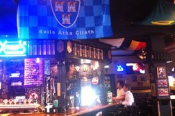 Harat's Pub, с рейтингом 4.4 - находится по адресу Новосибирск, Челюскинцев, 14/1 