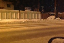 Автоцентр Виадук, с рейтингом 3 - находится по адресу Омск, улица 10 лет Октября, 195а 