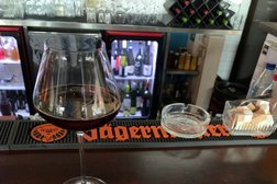 Кафе Подъезд, с рейтингом 3.8 - находится по адресу Москва, Болотниковская улица, 21 ст2 