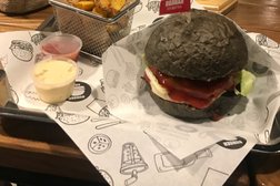 Burger Shop, с рейтингом 3.5 - находится по адресу Нур-Султан, Кенесары, 65 