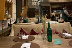 Ресторан высокой казахской кухни Qazaq Gourmet, с рейтингом 4 - находится по адресу Нур-Султан, Мәңгілік Ел проспект, 29 