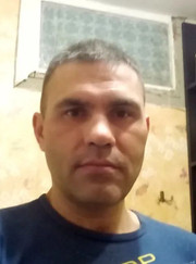 Разнорабочий, маляр-штукатур Николай Николаевич Домрачев