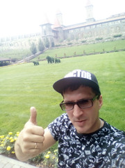 Аппаратчик химчистки, уборщик Евгений Александрович Л.