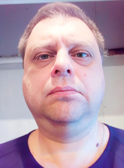 Мастер по ремонту квартир и коттеджей, мастер по установке дверей Алексей Алексеевич Перегудов
