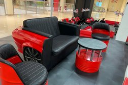 Торгово-развлекательный комплекс КомсоМолл, с рейтингом 3.5 - находится по адресу Екатеринбург, Сибирский тракт дублёр, 2 