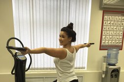 Фитнес-студия персональных тренировок Power Plate, с рейтингом 3.9 - находится по адресу Омск, Больничный переулок, 6 