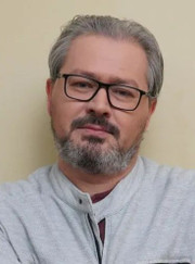 Преподаватель польского языка, преподаватель украинского языка Ростислав Николаевич Семеня