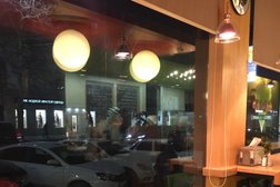 Кафе Яблоко Food Market, с рейтингом 4 - находится по адресу Республика Дагестан, Махачкала, улица Толстого, 5а 