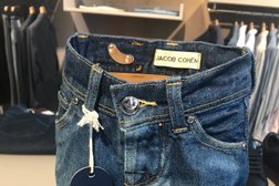 Бутик Verdi, с рейтингом 1.8 - находится по адресу Республика Дагестан, Махачкала, улица Магомеда Ярагского, 92 