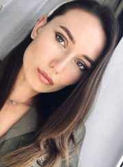 Художник, дизайнер Юлия Юханова