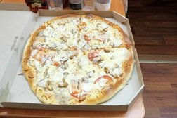 Пиццерия Смак, с рейтингом 4.8 - находится по адресу Тюмень, улица 50 лет Октября, 33 