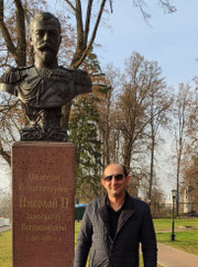 Маляр-штукатур, мастер по оклейке обоев Карен Хачикович Амирханян