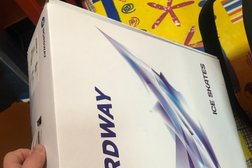 Магазин спортивных товаров и одежды Спортмастер, с рейтингом 3 - находится по адресу Москва, Мичуринский проспект, Олимпийская деревня проспект, 3 к1 