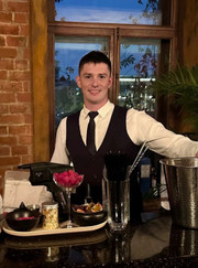 Водитель, бармен Иван Вадимович Ильин