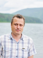 Специалист по изготовлению рекламы, администратор Павел Юрьевич Тиванов