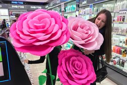 Магазин парфюмерии и косметики Рив Гош, с рейтингом 4 - находится по адресу Москва, Ходынский бульвар, 4 