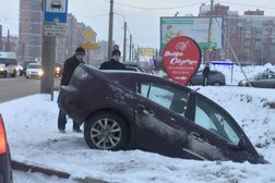 Автозаправка Лукойл, с рейтингом 3.3 - находится по адресу Санкт-Петербург, Богатырский проспект, 17 