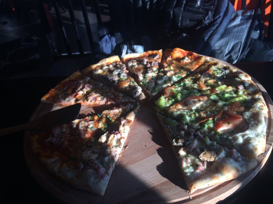 Чили пицца новороссийск черняховского. Пицца чили. Chili pizza санкт-петербург. Кафе чили пицца новороссийск. Черняховского, 16 меню.