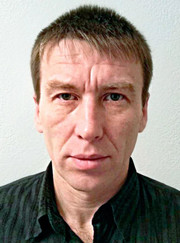 Автослесарь, автоэлектрик Андрей Леонидович Рогов