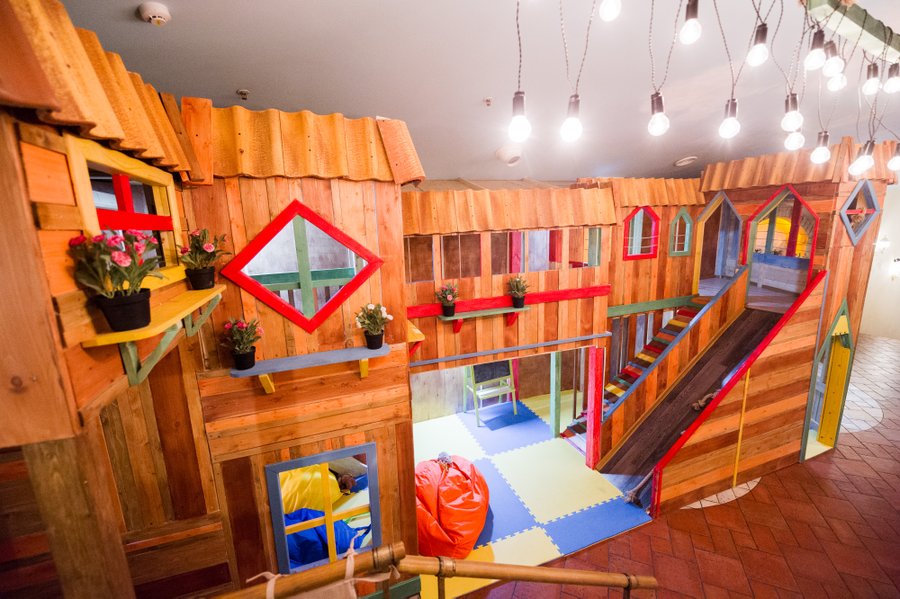 Алмаз детская комната. Макет детской комнаты. Кристалл детская комната. Фрай воркута игровая комната. Лапута пенза ритейл парк.