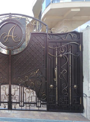 Монтажник ворот и рольставней, кузнец Сергей Васильевич Новиков