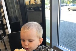 Гипермаркет Гипер Лента, с рейтингом 3.1 - находится по адресу Республика Карелия, Петрозаводск, Комсомольский проспект, 27 