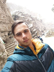 Монтажник ворот и рольставней, мастер по обшивке стен Игорь Юрьевич Гапоненко