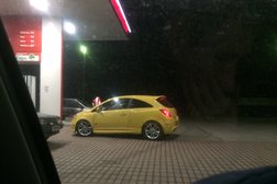 Автозаправка Лукойл, с рейтингом 4 - находится по адресу Санкт-Петербург, Караваевская улица, 3 к2 